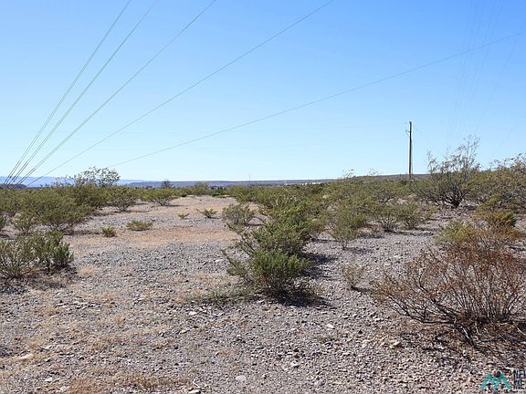 2nd image of El Faro Rd