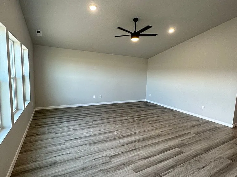 11320 W Teratai St — Photo 3