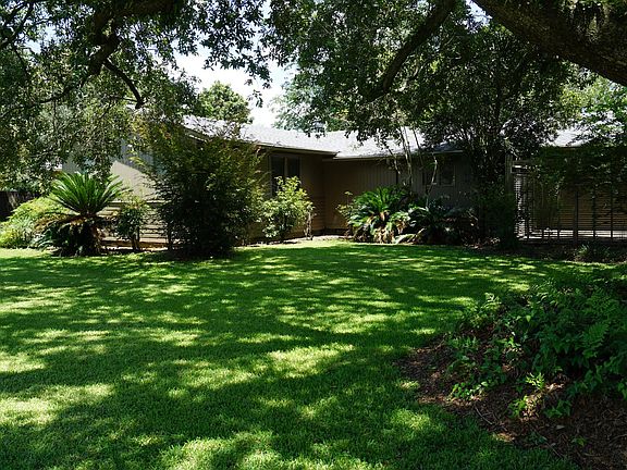 2nd image of 109 Len Ct