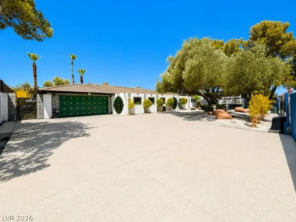 2929 El Camino Rd, Las Vegas, NV 89146
