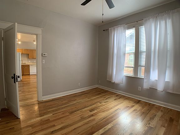 5th image of 4450 N Lowell Blvd