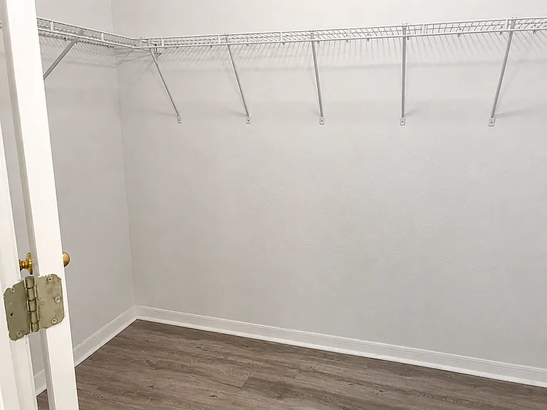 838 Addison Dr NE — Photo 15