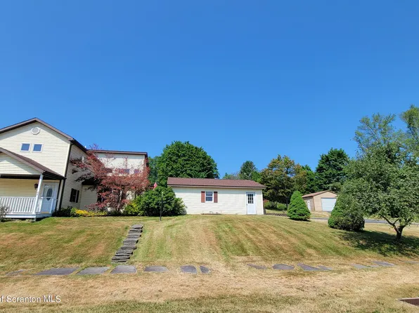 84 Railroad Ave, Hallstead, PA 18822