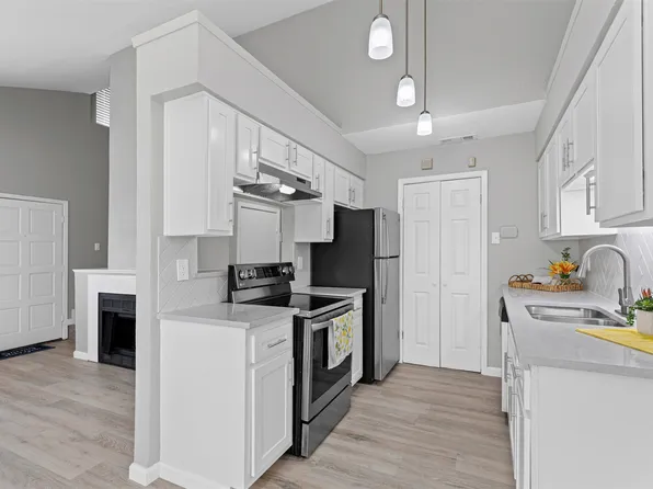 2240 Tarpley Rd APT 422, Carrollton, TX 75006