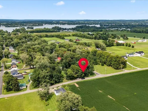 5738 Fairfield Beach Rd NE, Thornville, OH 43076