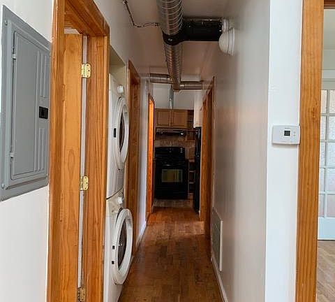 3rd image of 309 Baldwin Ave APT 2