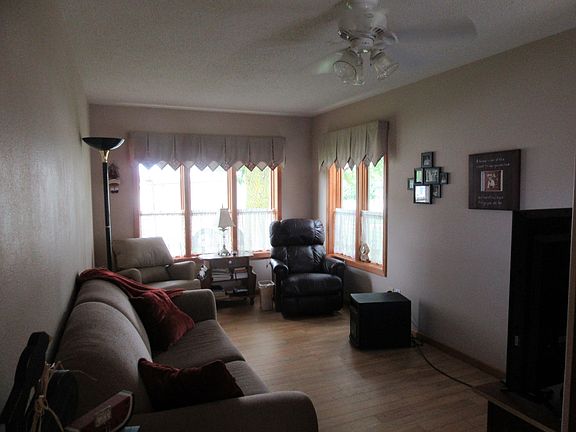 2nd image of 2202 Forest Ave