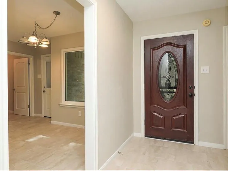 3134 Sedgeborough Dr — Photo 3
