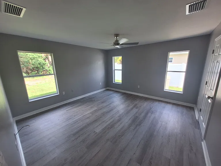 1220 Waycross St — Photo 11