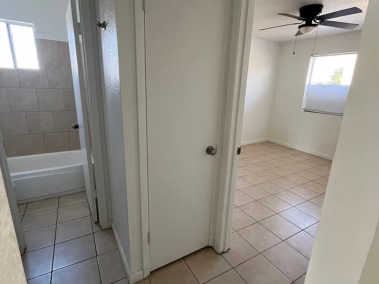 5942 W Alice Ave #4 — Photo 8