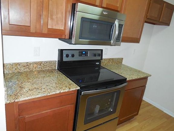 4th image of 204 16th St Unit E