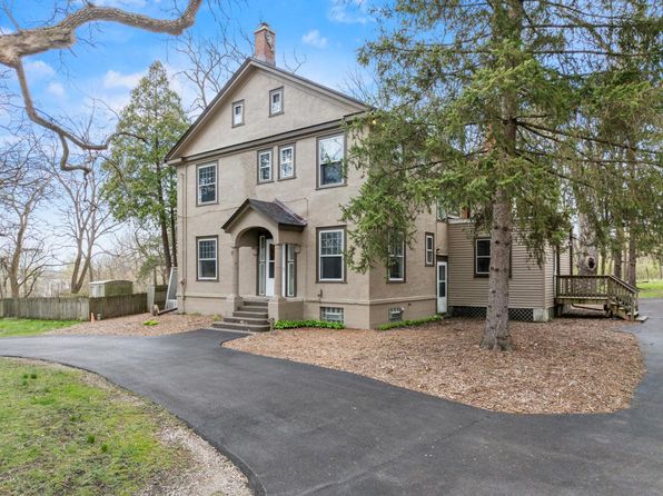 28094 East State ROAD, Island Lake, IL 60042