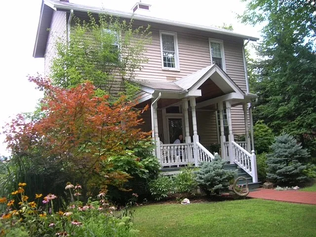 1308 Richmond St photo 1