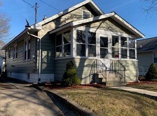 915 Seymour Ave, Jackson, MI 49202