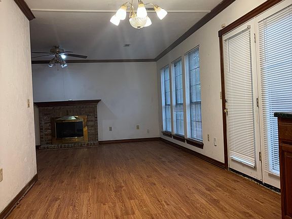3rd image of 12908 Carrie Ct