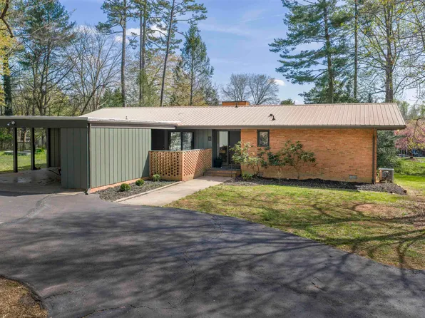 5 Vincennes Ct, Charlottesville, VA 22911