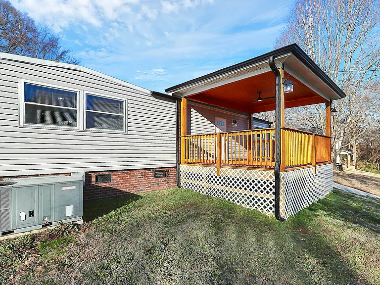 146 Swink St SW — Photo 4