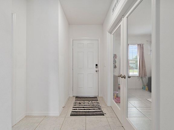4th image of 1744 SE North Blackwell Drive