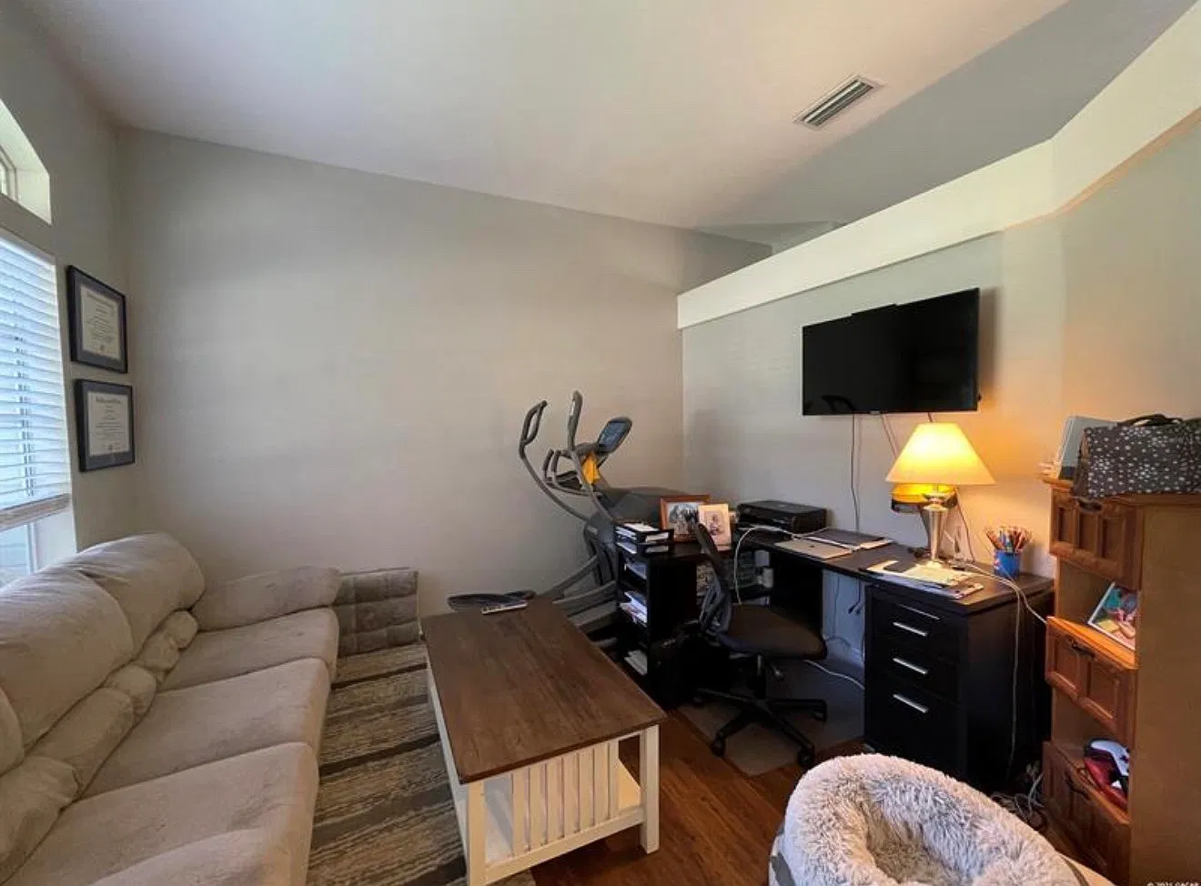 4 bed, 2024 sqft, $3,650 — Photo 4