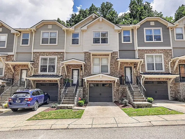 1071 Woodbury Falls Dr