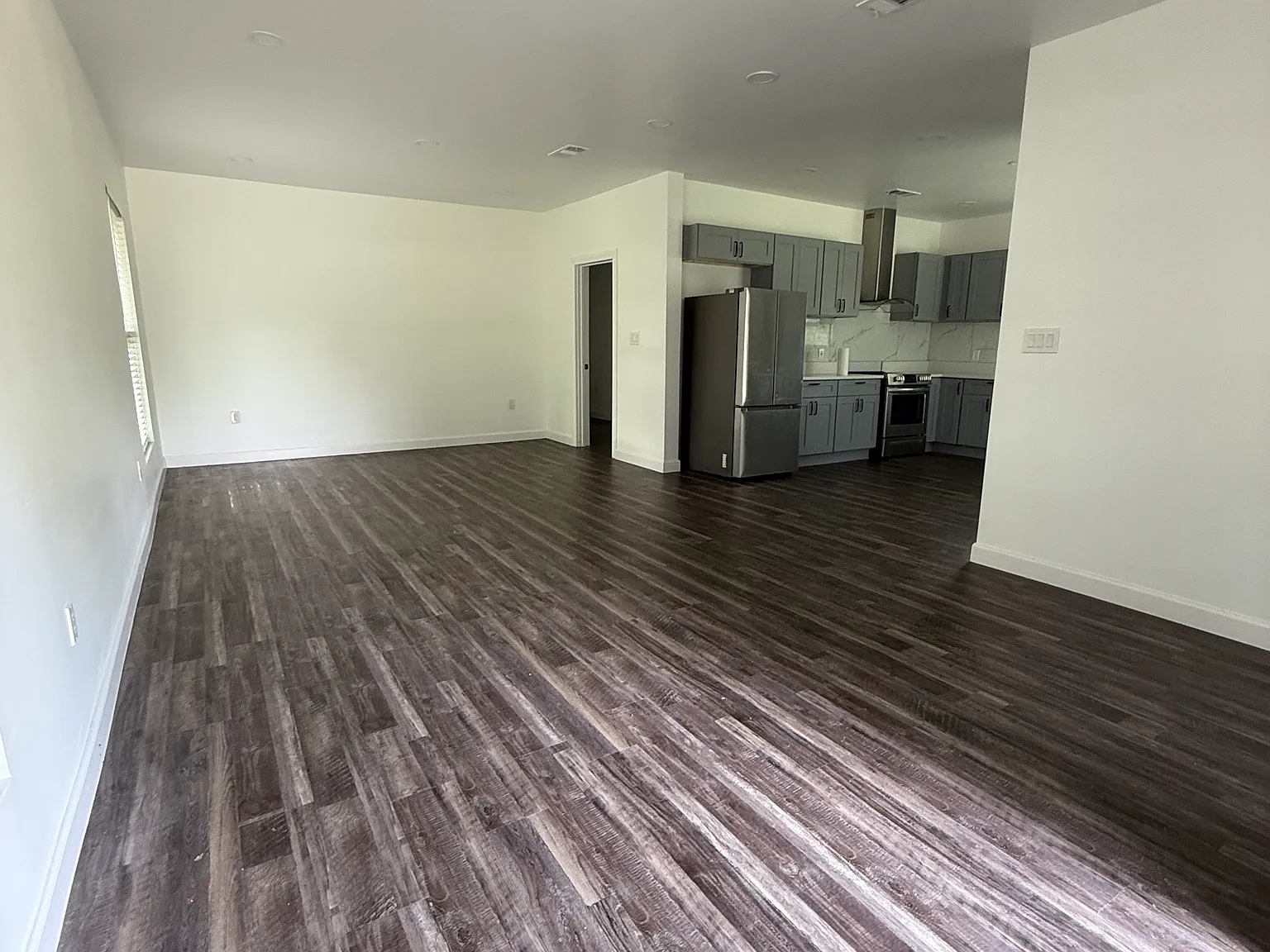 3 bed, 1496 sqft, $1,600 — Photo 4
