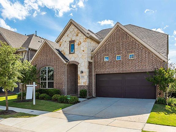 2nd image of 8832 Laurel Ln