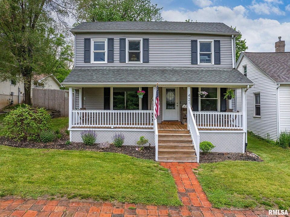1st image of 421 Wisconsin St