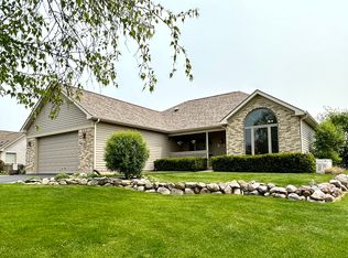 9325 Ryan Ct, Wonder Lake, IL 60097