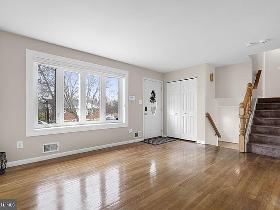 5th image of 3008 Hardy Ave