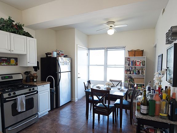 4th image of 3040 N Ashland Ave #4