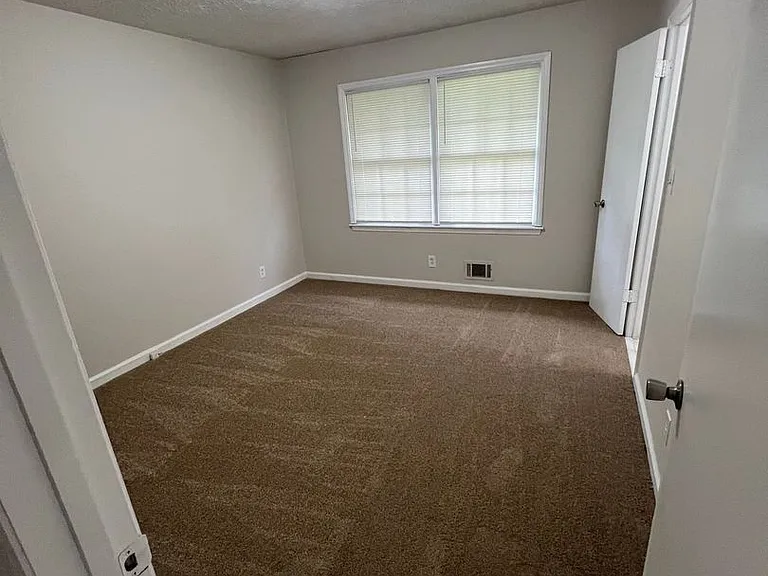 3861 Imperial Dr — Photo 9
