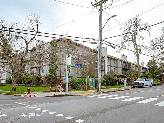 3rd image of 1655 Begbie St #109