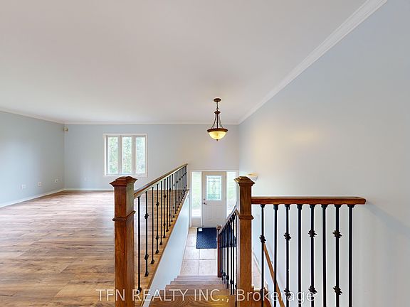 4th image of 1048 Gilmore Ave