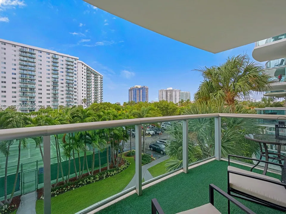 19370 Collins Ave #312