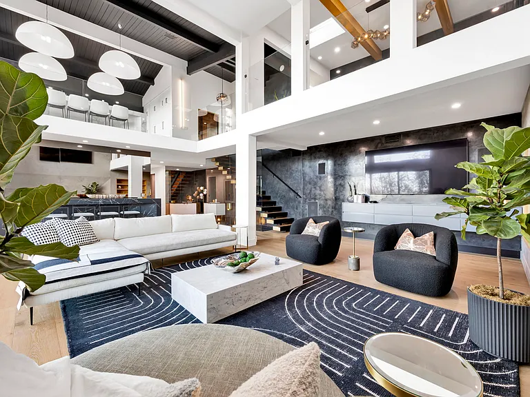 7317 Caverna Dr — Photo 15
