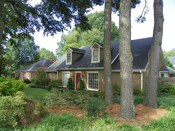 CONVENIENT COVE LOCATION