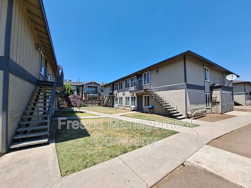 1st image of 4538 E Hamilton Ave Unit 211