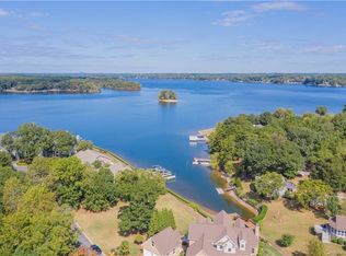 928 Lake Club Dr, Rock Hill, SC 29732