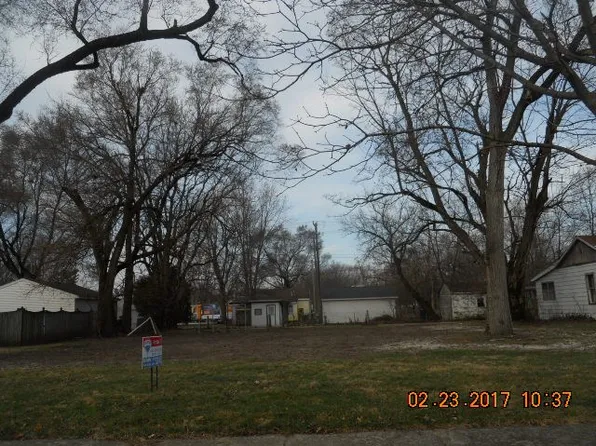 1804 N 26th St, Terre Haute, IN 47804