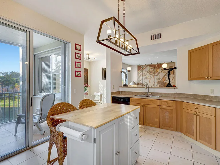 11023 Legacy Ln #204 — Photo 21