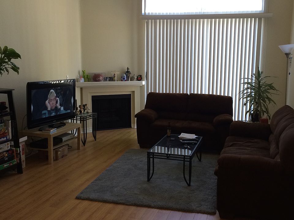 Spacious living room!