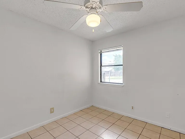 9604 Night Star Dr #B — Photo 12