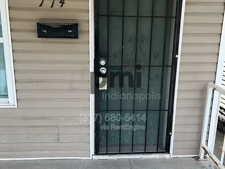 114 Adler St — Photo 3