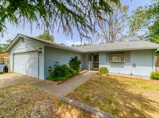 1110 Riviera Dr, Redding, CA 96001