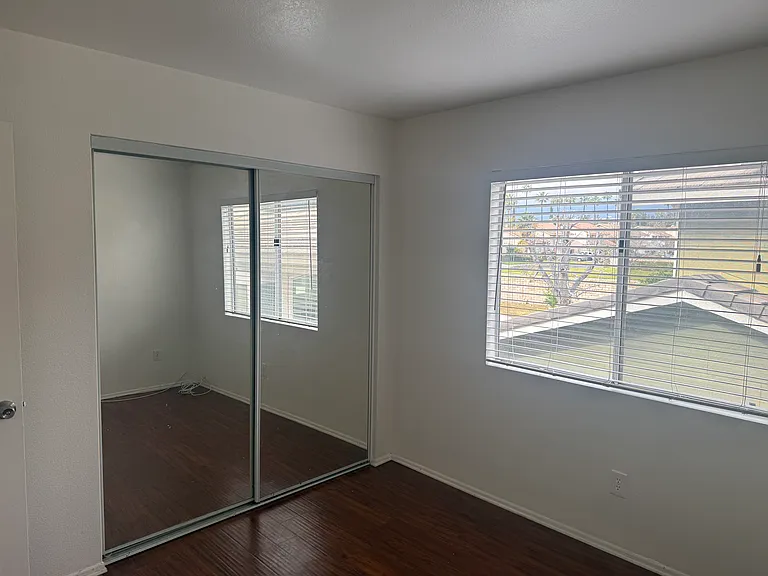8023 Park Lawn Ct — Photo 17