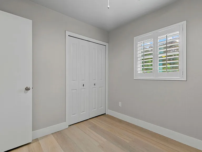 1518 NW 39th St — Photo 13