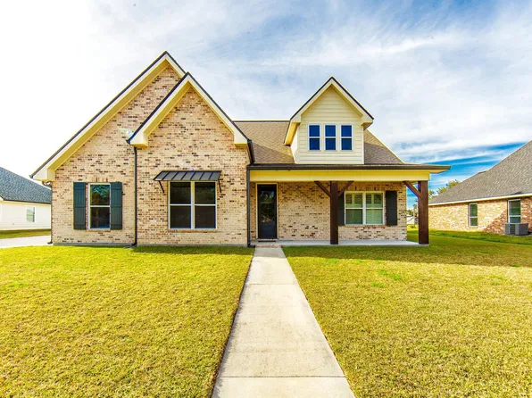306 Grand Lakes Dr, Thibodaux, LA 70301