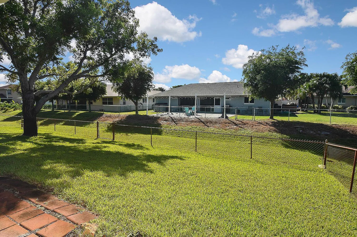 3 bed, 1923 sqft, $2,750 — Photo 3