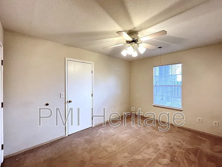886 N Daisy Ln — Photo 17
