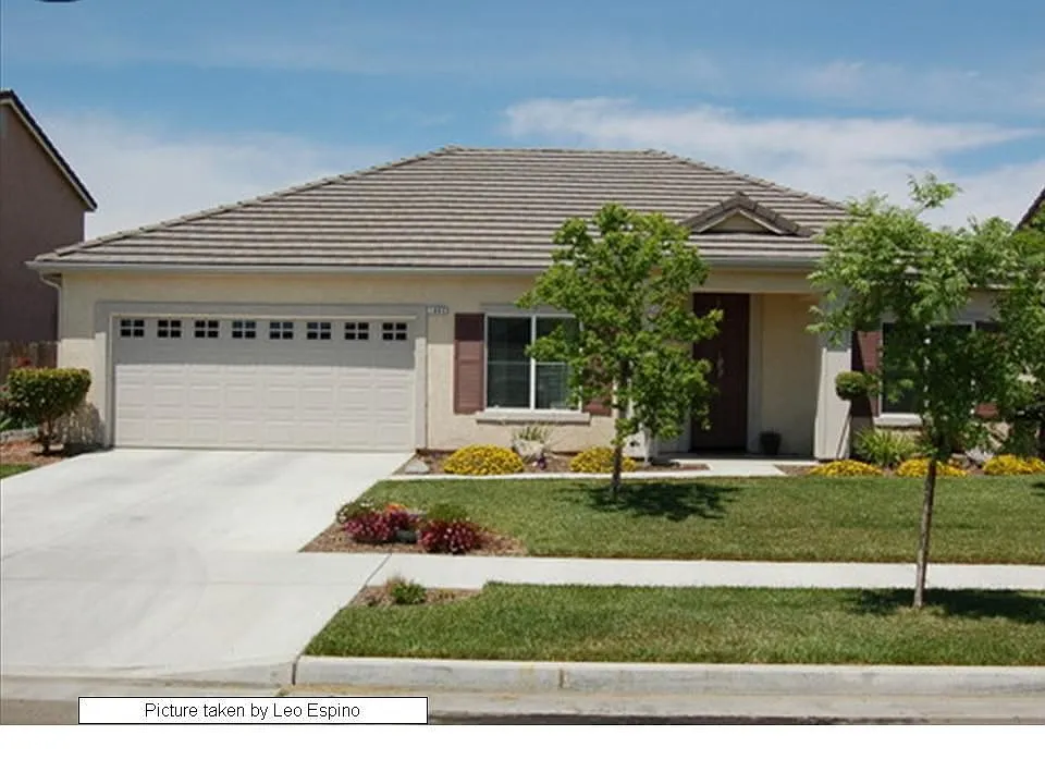 1892 W Columbia Way photo 1